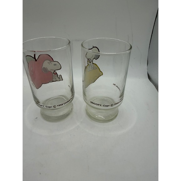 Vintage Snoopy Peanuts Fruit Juice Glasses Set of 2 Apple Lemon 1958 UFS 4 Inch - Picture 2 of 6